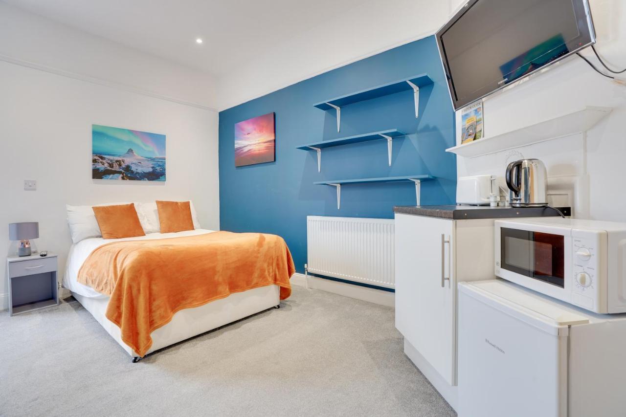 Homesly Guest Rooms, Comfortable En-Suite Guest Rooms With Free Parking And Self Check-In Berwick-upon-Tweed Exterior foto