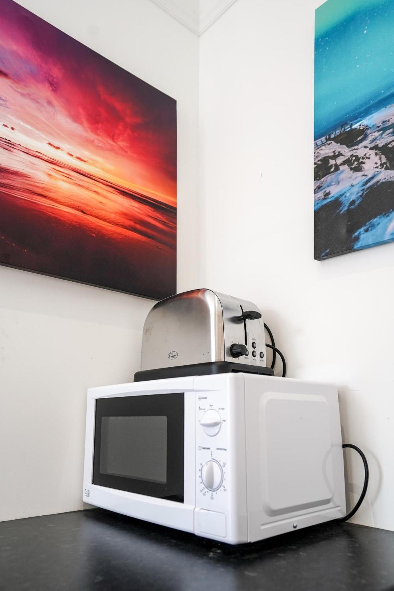 Homesly Guest Rooms, Comfortable En-Suite Guest Rooms With Free Parking And Self Check-In Berwick-upon-Tweed Exterior foto